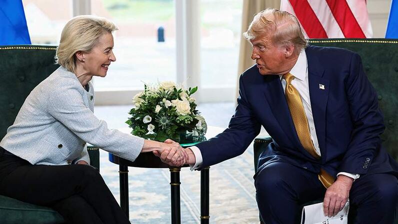 Trump Seals U.S.-EU Trade Pact with 15% Tariff as Markets Brace for Fed Decision and China Standoff