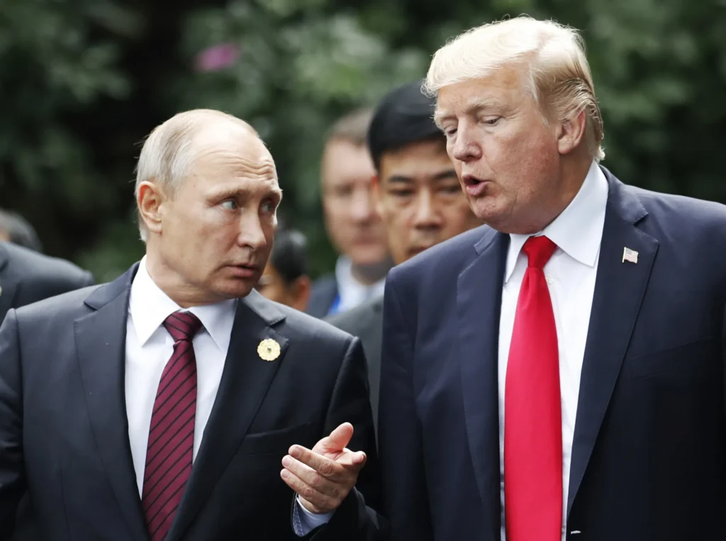 Gold & Oil Steady Amid Fed, Tariff, and Putin–Trump Talks